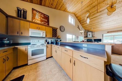 Firelight Chalet 94