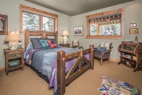 Moon Rider Ski Chalet