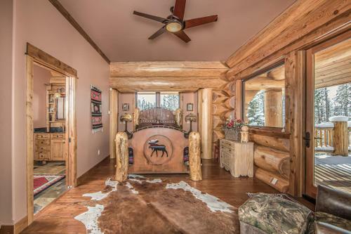 Moon Rider Ski Chalet