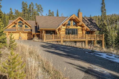 Moon Rider Ski Chalet