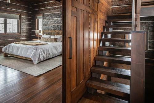 Big Sky Lookout Tower Cabins - Lone Peak