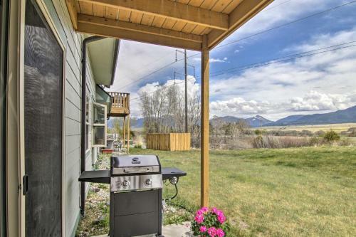 Airy Emigrant Townhome With Sweeping Mtn Views!