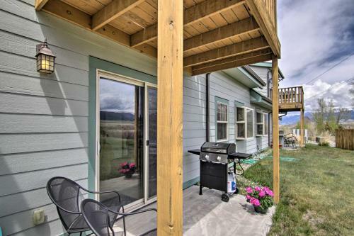 Airy Emigrant Townhome With Sweeping Mtn Views!