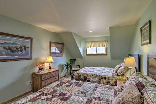 Airy Emigrant Townhome With Sweeping Mtn Views!