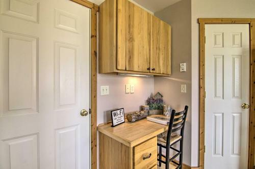 Airy Emigrant Townhome With Sweeping Mtn Views!