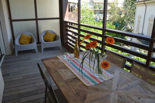 Sea View Embassy Apartment