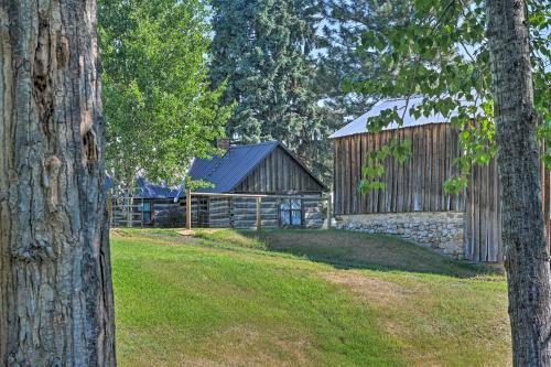 Montana Retreat Original Hamilton Log Cabin!