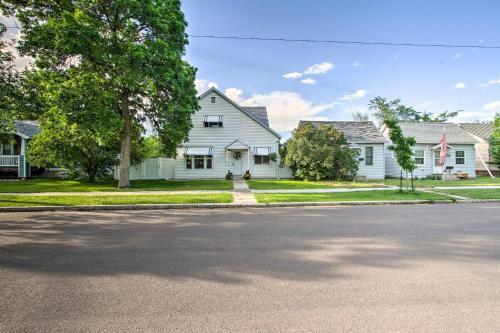 Updated Great Falls Home With Fire Pit, Deck And Yard!