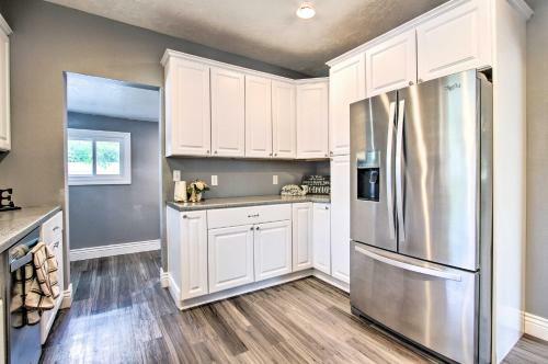 Updated Great Falls Home With Fire Pit, Deck And Yard!