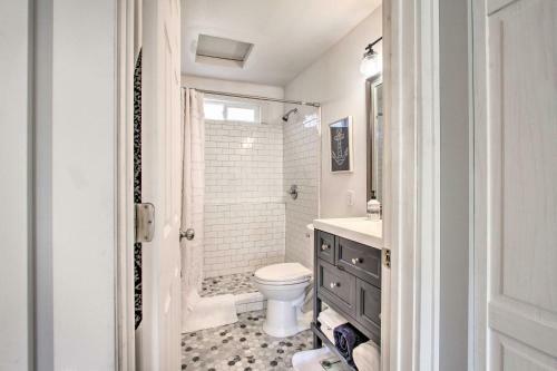 Sweet Helena Cottage, Pet Friendly And Walkable