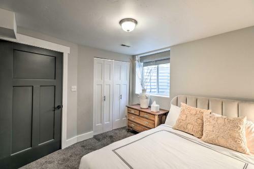 Luxe Glacier Getaway Walk To Downtown Kalispell!