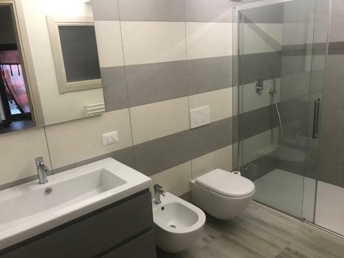 Bright Newly Renovated Apartment