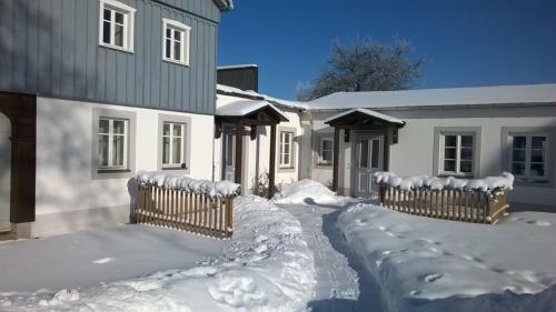 Apartamentos Ferienwohnungen M�hlenhof Oberseifersdorf