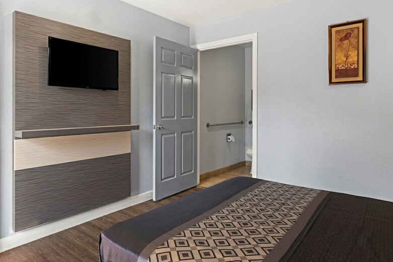 Motel Bay Breeze Inn