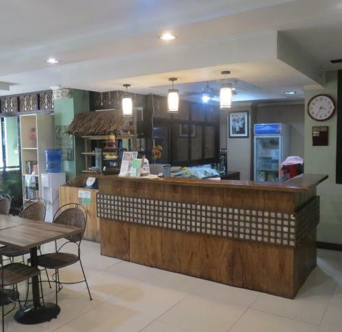Hostal Makabata Guesthouse