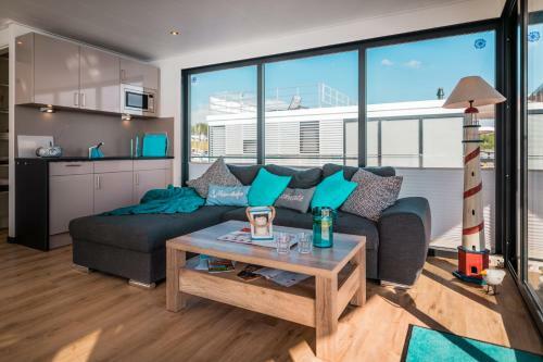 Hausboote Und Ferienh�user Marina M�cheln