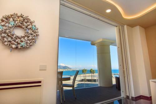 Apartamento Mareluna Crescent - Luxury Seafront Experience