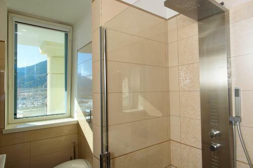 Apartamento Mareluna Crescent - Luxury Seafront Experience