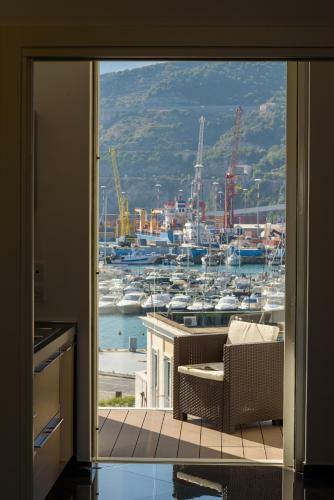 Apartamento Mareluna Crescent - Luxury Seafront Experience