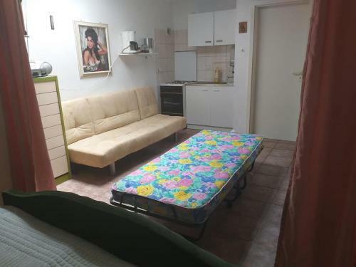 Apart 12 Bono M