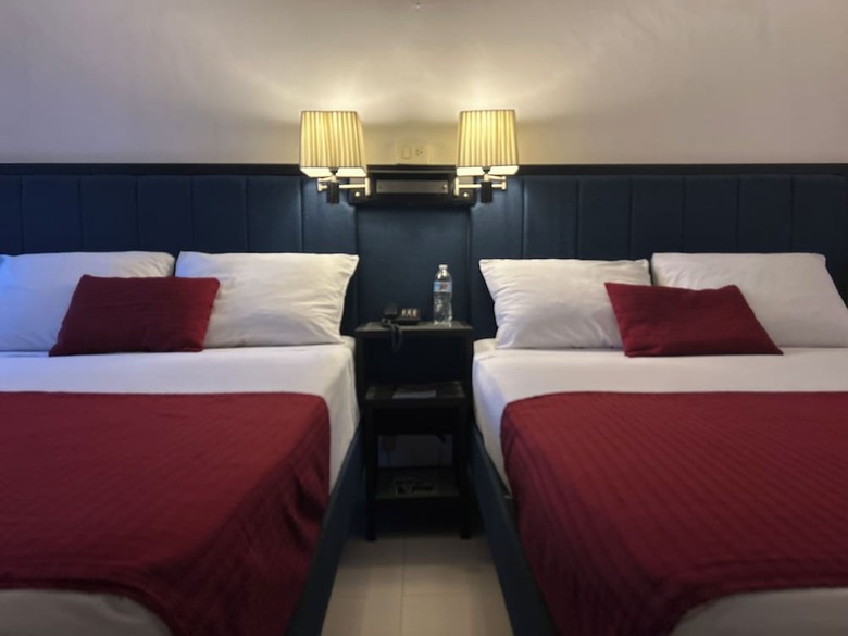 Choco's Hotel