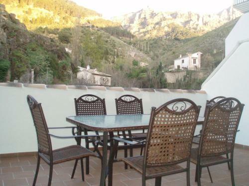Apartamentos Castillo De La Yedra