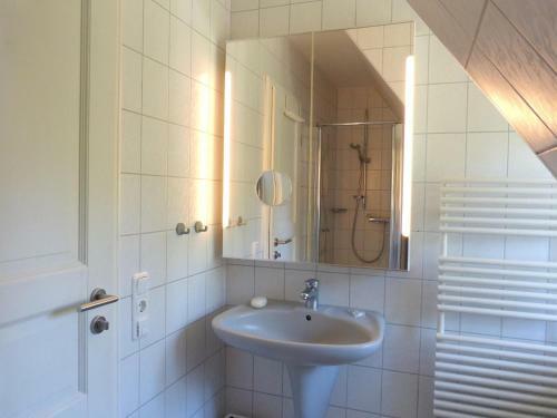 Friesenhaush�lfte Backbord
