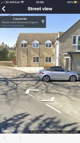Lovely 1 Bedroom Apartment With Allocated Parking.