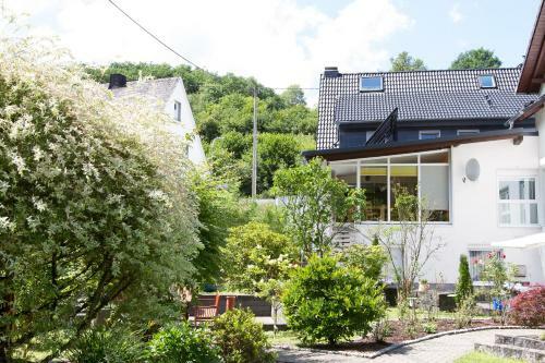 Hostal Pension Zum Rothaarsteig