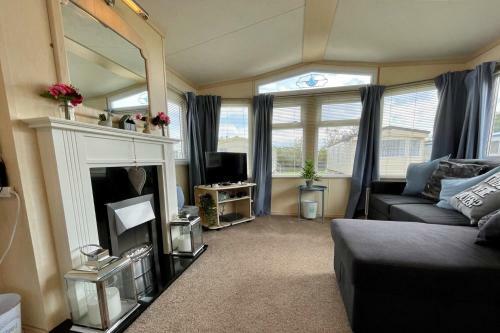 Modern Holiday Home #skipsea Sands Static Hire