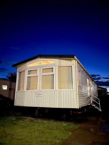 Modern Holiday Home #skipsea Sands Static Hire