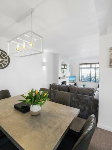 Sid Valley View - Scenic End Of Terrace Town House