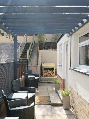 Sid Valley View - Scenic End Of Terrace Town House
