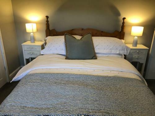 New Station Cottage, Country Views, Great Location