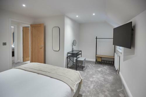 Host & Stay - Iburn House