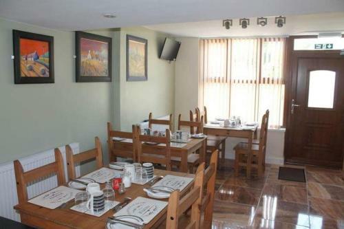 Bed & Breakfast Riverside Guest House