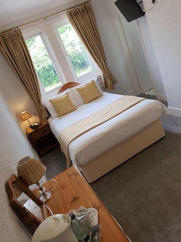 The Carre Arms Hotel & Restaurant