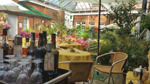 The Carre Arms Hotel & Restaurant