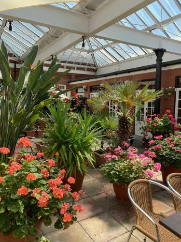 The Carre Arms Hotel & Restaurant