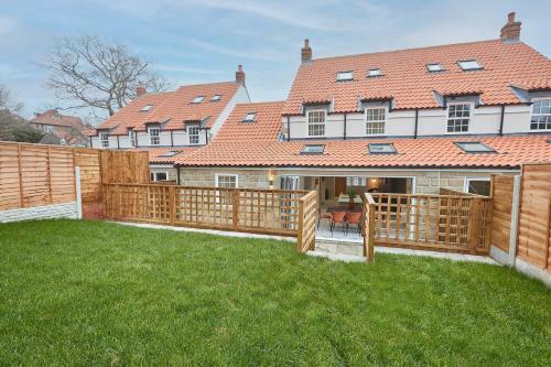 Host & Stay - Uggleby House