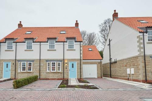 Host & Stay - Uggleby House