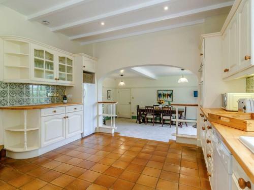 Holly Cottage
