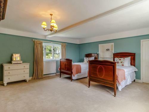 Holly Cottage