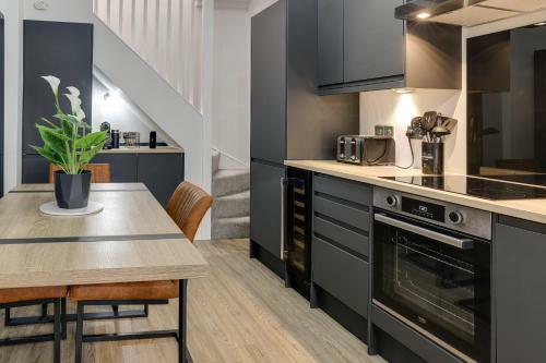 Host & Stay - Beam End Cottage