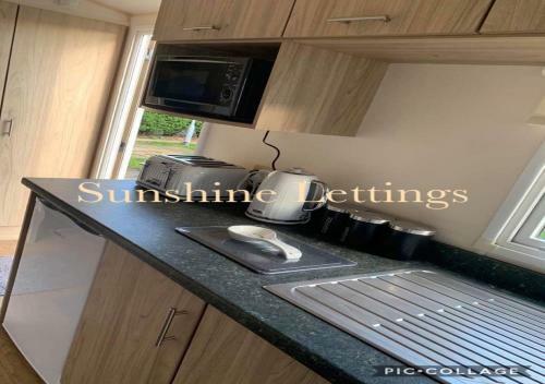 O10 3 Bedroom, 6 Berth Caravan