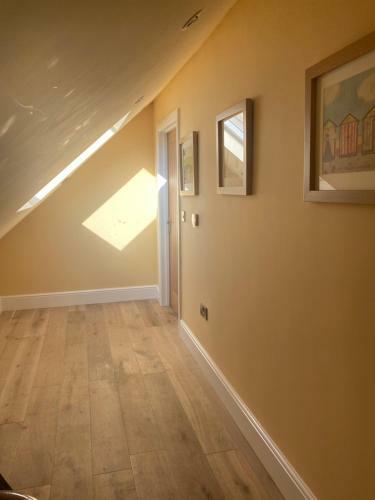 Marine Boathouse View Apartment