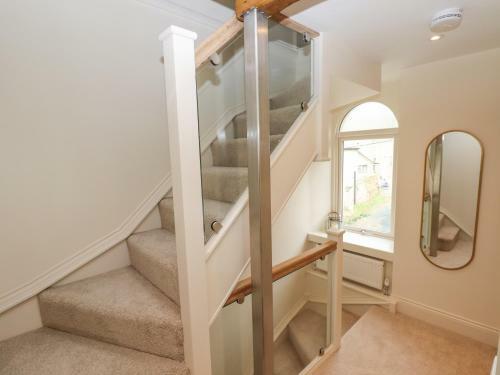 1 Grosvenor Farm Cottages