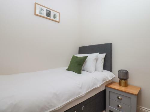 1 Grosvenor Farm Cottages