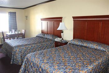 Hotel Quarters Inn & Suites