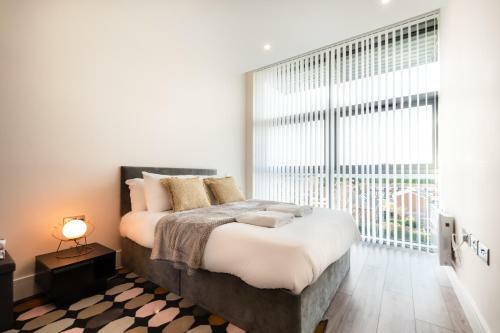 Apartamento ?onpoint -convenient 1 Bedroom Apt With Parking!?